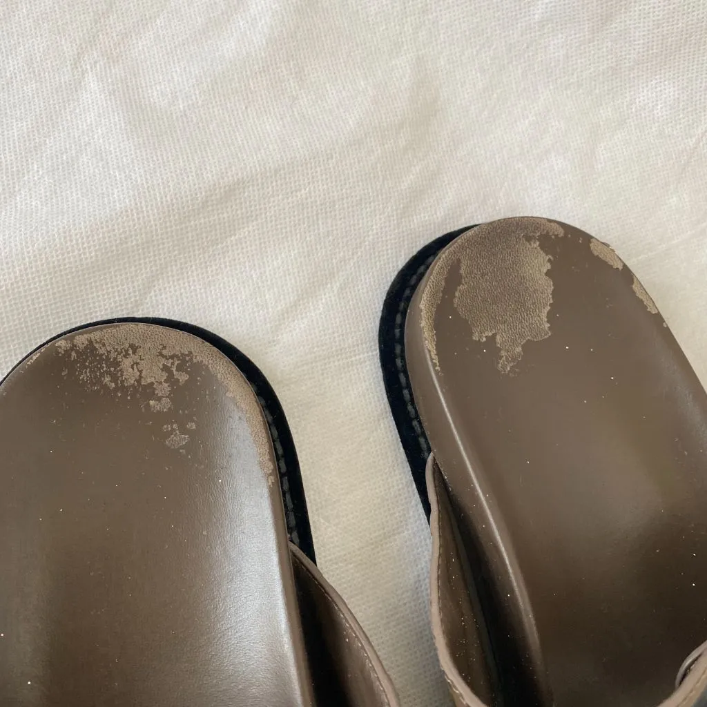 Fendi brown leather FF buckle slides, 38