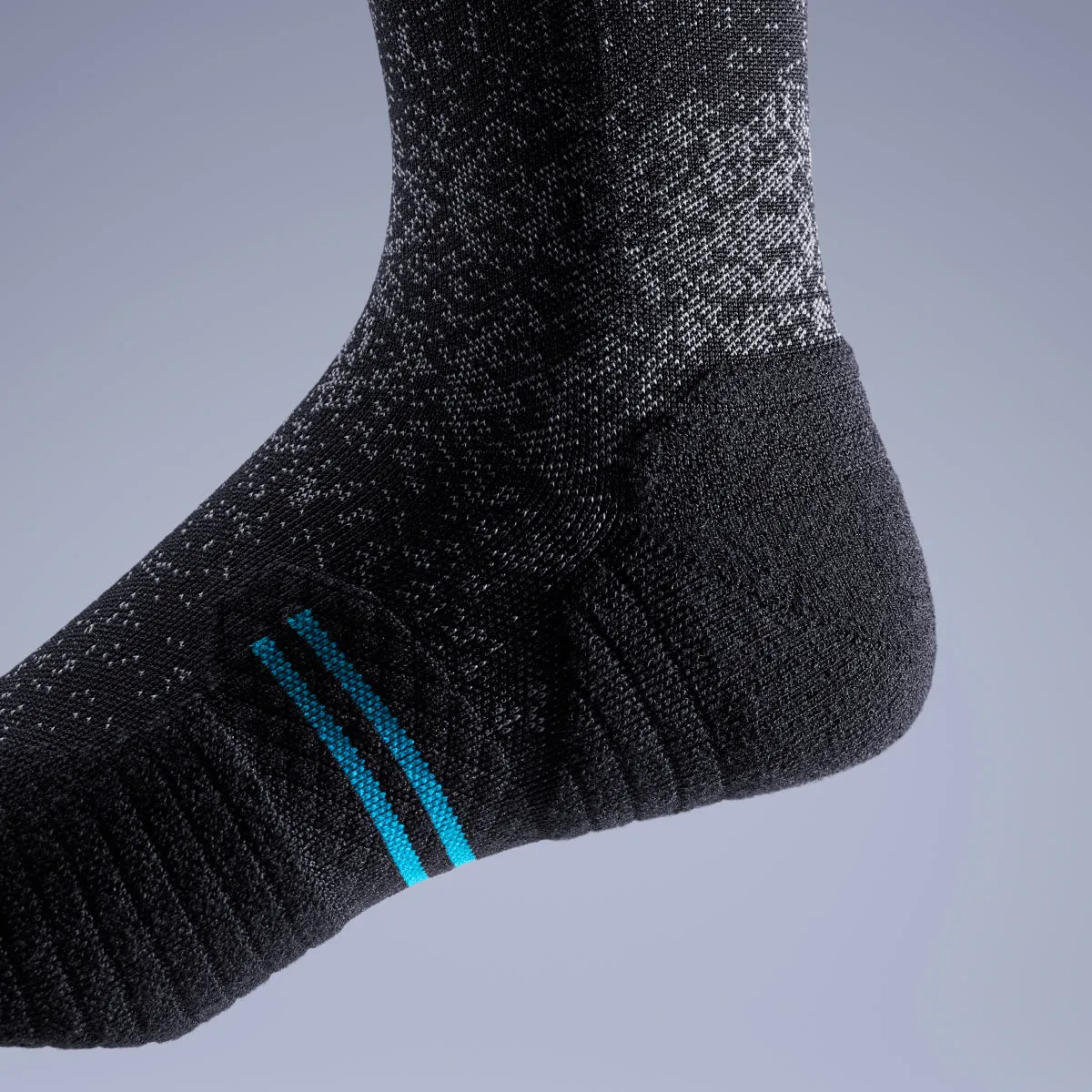Iconic Light Crew Socks