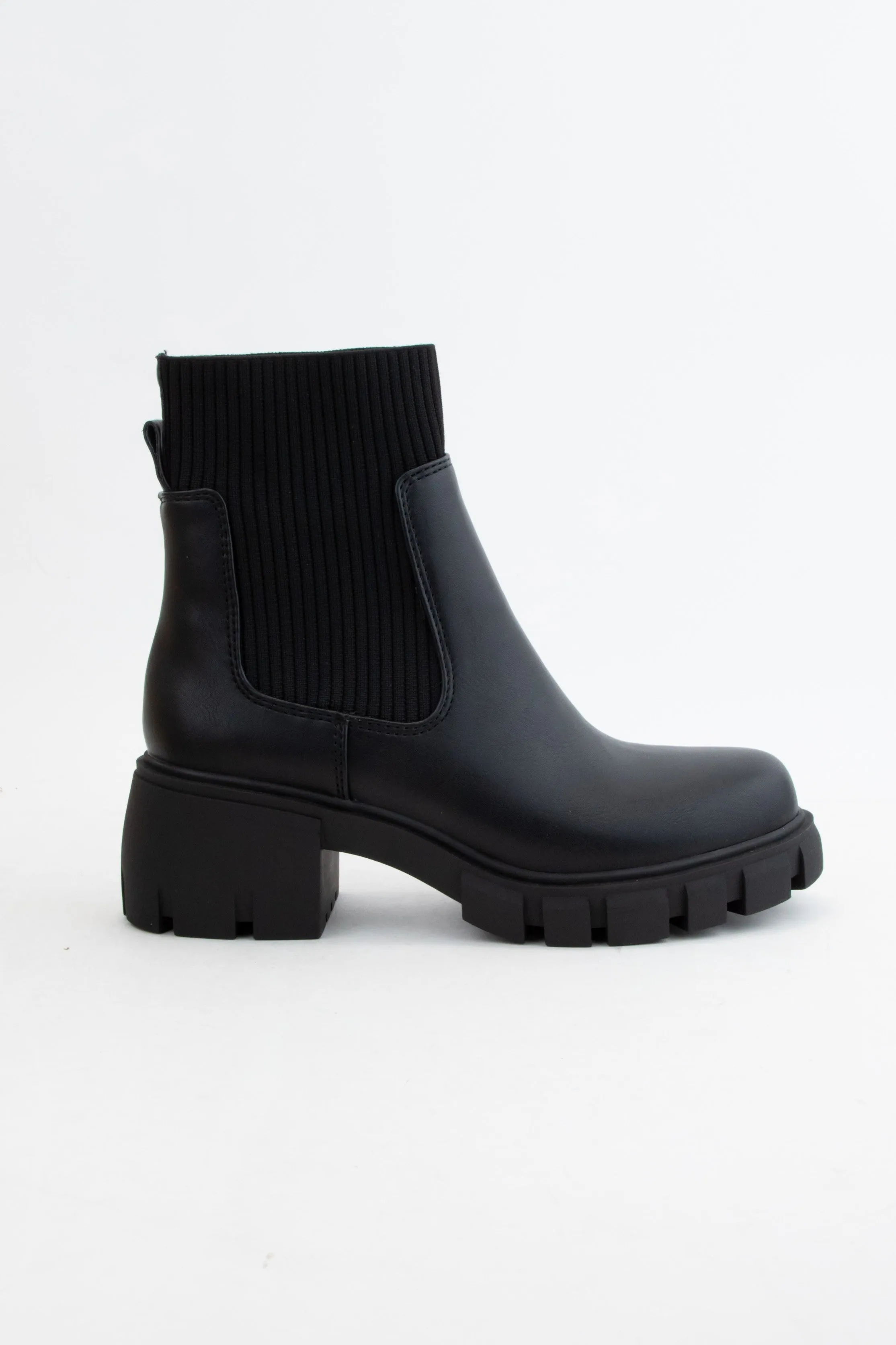Ribbed Ankle Platform Chelsea Booties -Black