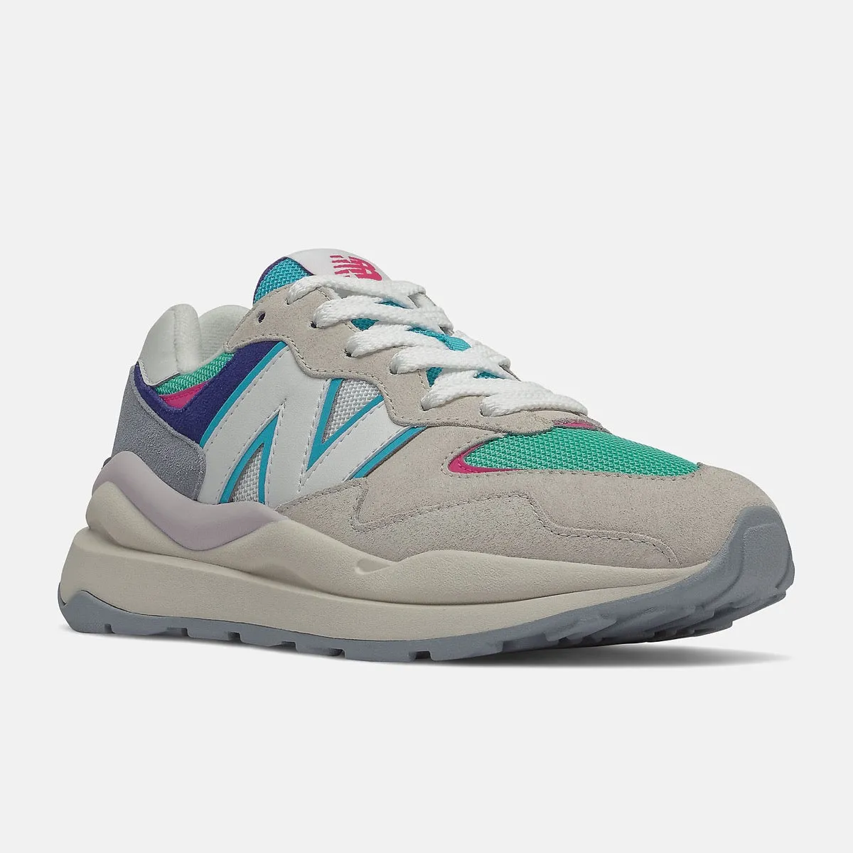 Scarpe Donna NEW BALANCE Sneakers 5740 in Suede e Mesh colore Astral Glow e Prism Purple