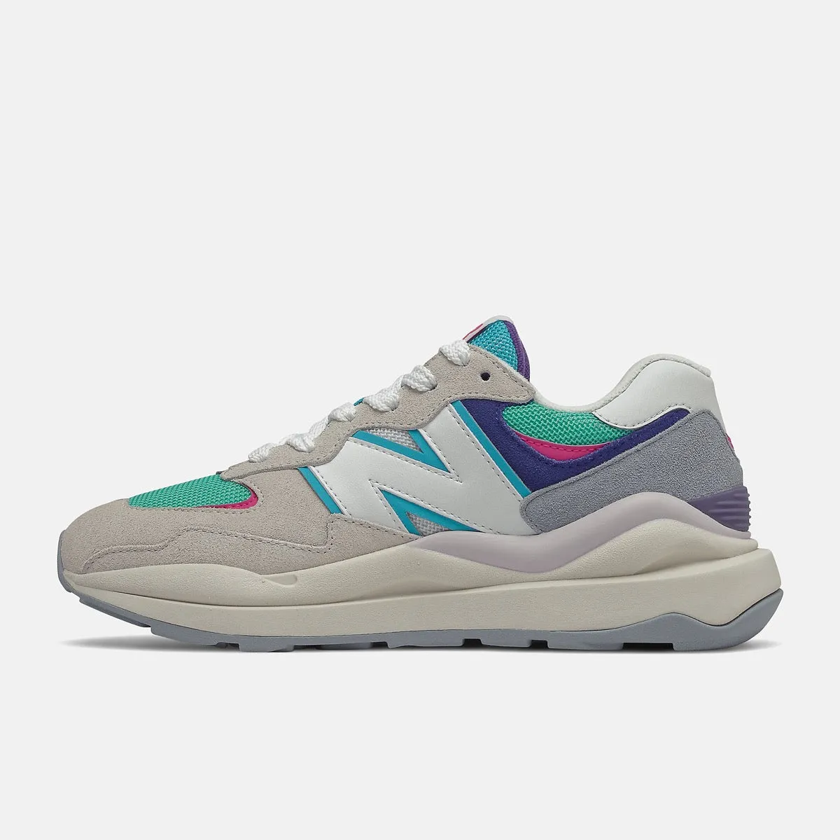 Scarpe Donna NEW BALANCE Sneakers 5740 in Suede e Mesh colore Astral Glow e Prism Purple